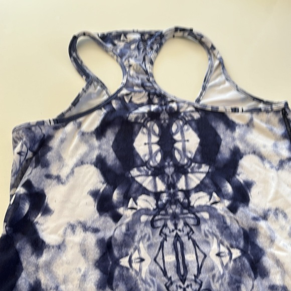 Lululemon tank - Picture 4 of 4
